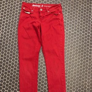 Levi Denizen Totally Shaping Skinny Jeans in Red